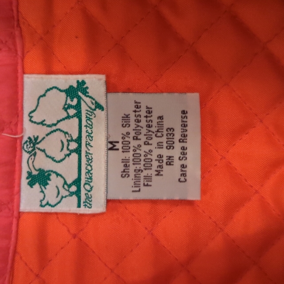 Vintage Quaker Factory Silk Hot Pink Quilted Lightweight Jacket Bling Button M - Picture 4 of 10